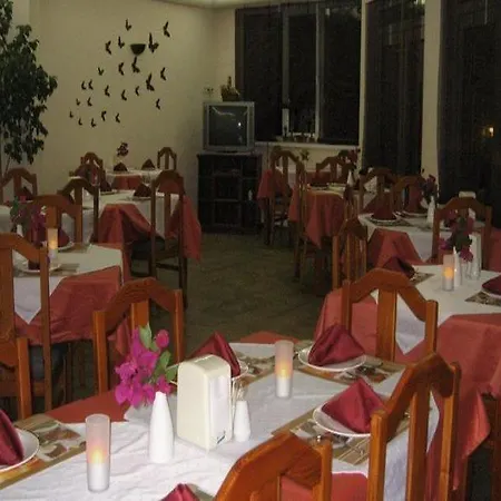 Hotel Ataer 2*