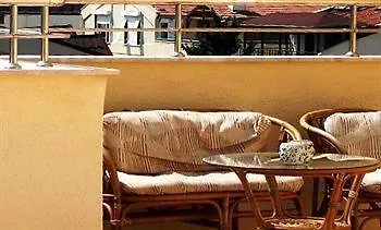 Hotel Ataer 2*